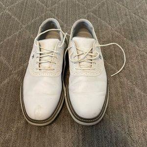Men’s golf shoes